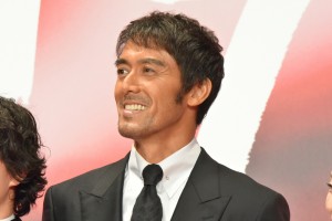 阿部寛、「第30回東京国際映画祭」オープニング＆レッドカーペットに登場