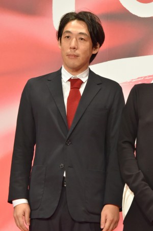 石川慶監督、「第30回東京国際映画祭」オープニング＆レッドカーペットに登場