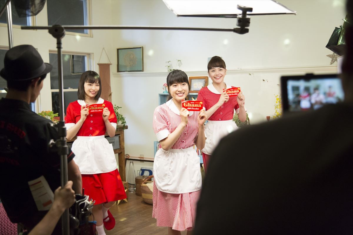 土屋太鳳はキレキレ、広瀬すず＆松井愛莉は苦戦!? 高難度ダンスに挑戦の新CM公開