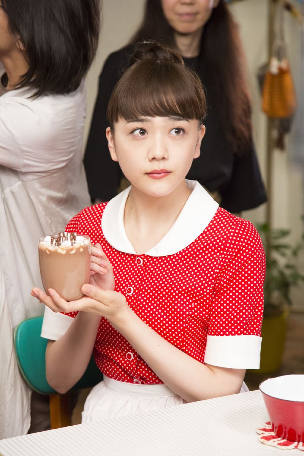土屋太鳳はキレキレ、広瀬すず＆松井愛莉は苦戦!? 高難度ダンスに挑戦の新CM公開