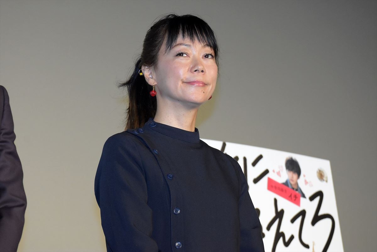 松岡茉優、独特な表現で主演作をアピール「忘れられない人がいる人のお葬式場になる」