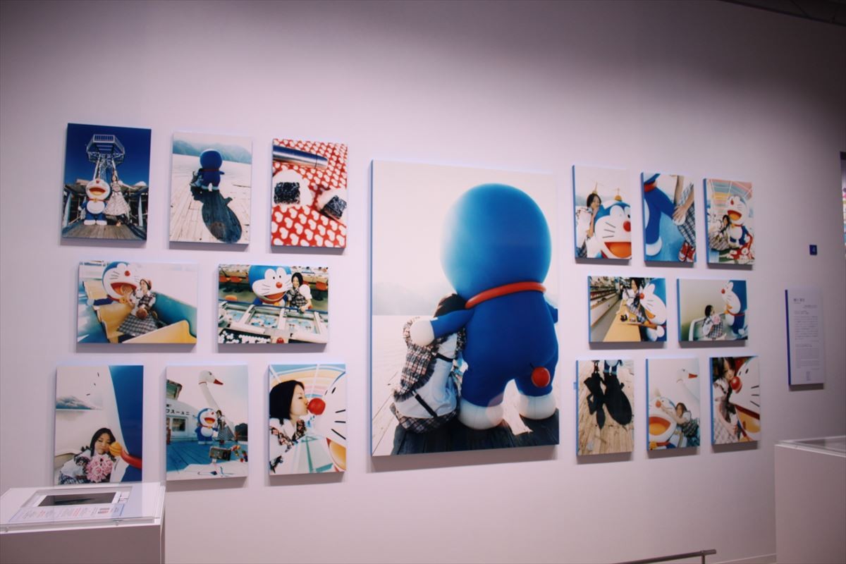 『THE ドラえもん展』15年ぶり開催！ 村上隆らトップアーティストとのコラボ作品も