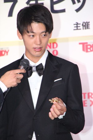 竹内涼真、日経トレンディ「2017年ヒット商品ベスト30」「2018年ヒット予測100」先行発表会に登場