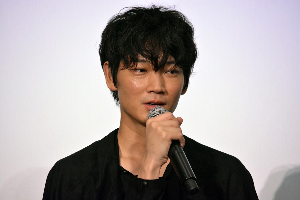 二宮和也、嵐デビュー18周年記念日に新劇場で主演映画公開を迎え感無量