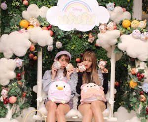 「Disney ufufy」の期間限定ポップアップストアに人気モデルの紗蘭＆mimが来店