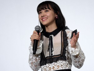 映画『氷菓』初日舞台挨拶に出席した天野菜月