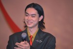 菅田将暉、映画『火花』完成披露試写会に登壇