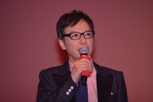 板尾創路監督、映画『火花』完成披露試写会に登壇