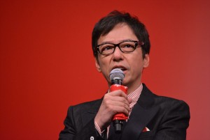 板尾創路監督、映画『火花』完成披露試写会に登壇