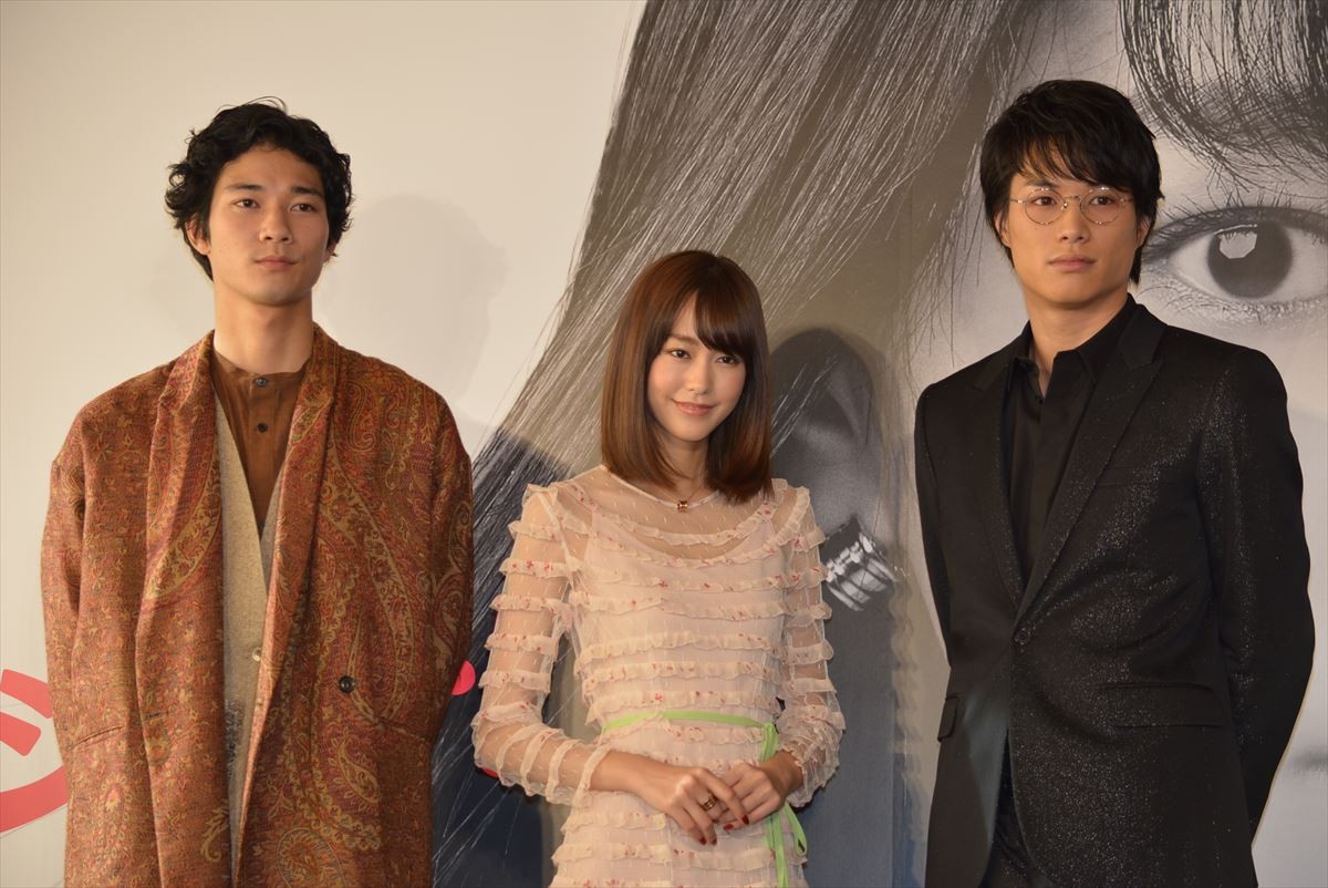 桐谷美玲、鈴木伸之からブルガリのネックレス“ハグつけ” に「照れちゃいます！」