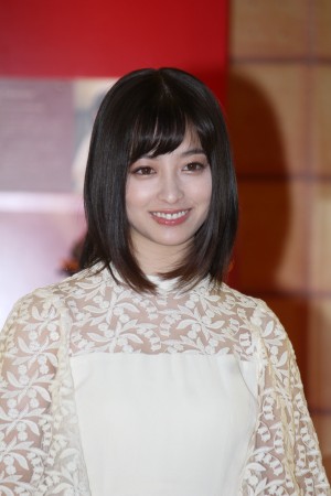 『ときめくスイーツ ‐光り輝くあま～い贈り物‐』点灯式に登場した橋本環奈