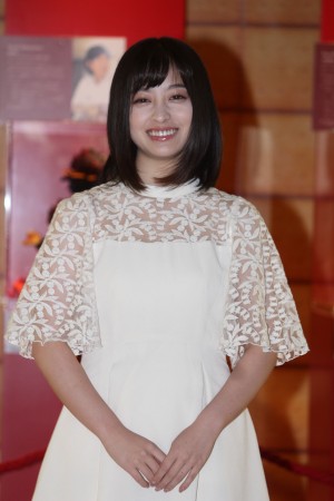 『ときめくスイーツ ‐光り輝くあま～い贈り物‐』点灯式に登場した橋本環奈