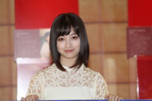 『ときめくスイーツ ‐光り輝くあま～い贈り物‐』点灯式に登場した橋本環奈