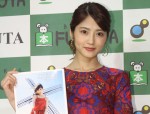 若月佑美、写真集『パレット』発売記念お渡し会・合同取材の様子