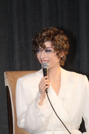 明日海りお、宝塚歌劇花組公演 ミュージカル・ゴシック『ポーの一族』制作発表会に登壇