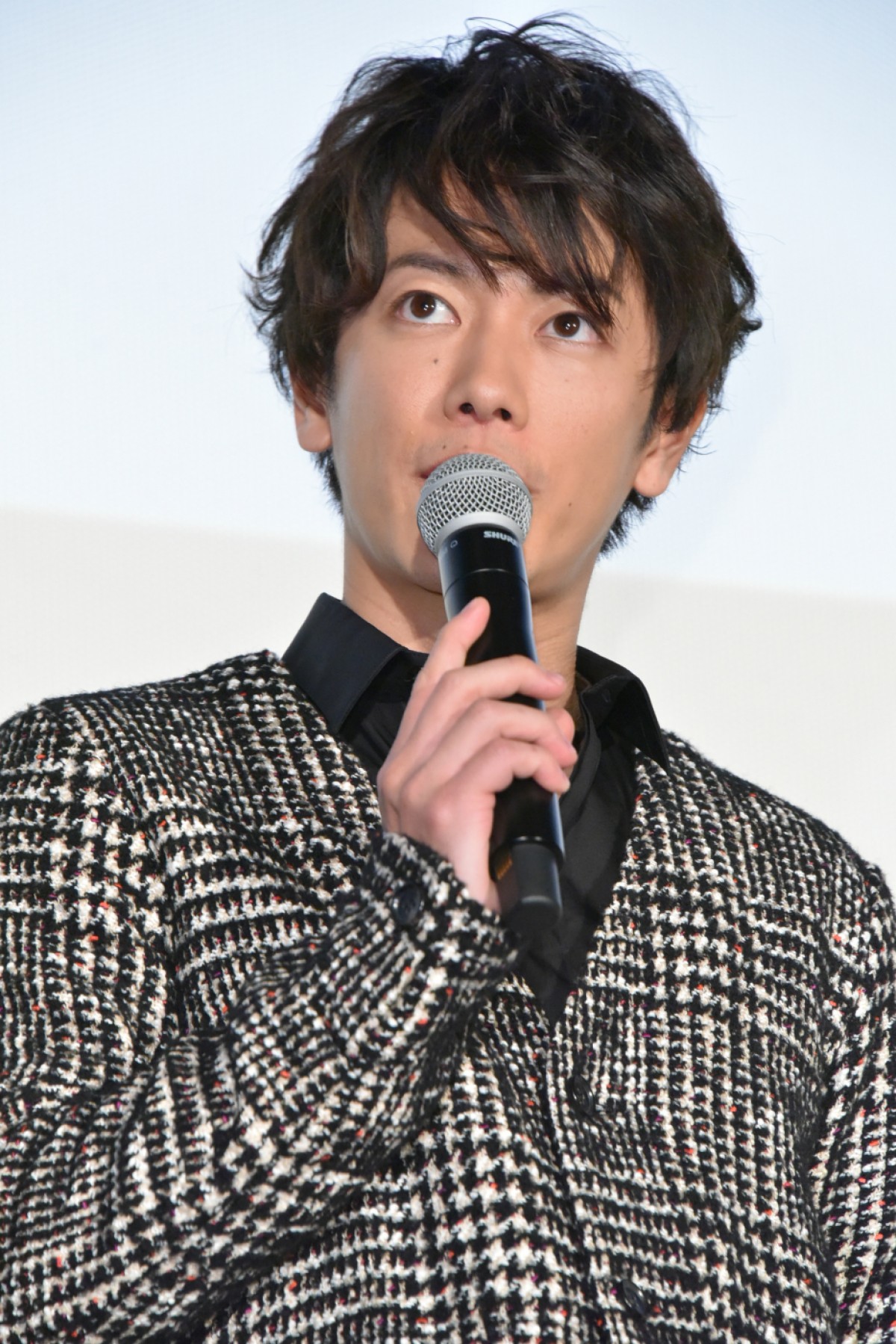 佐藤健、“笑顔”が苦手？「僕、あんまり笑わなくて…」土屋太鳳のフォローに照れる