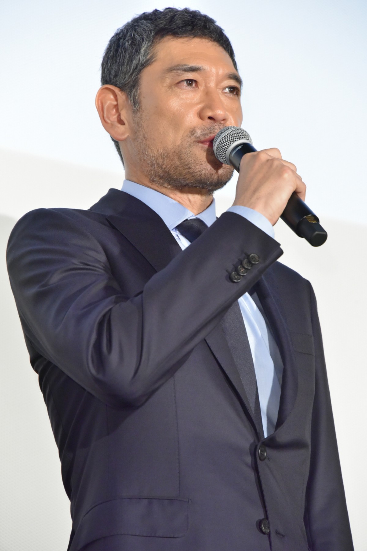 佐藤健、“笑顔”が苦手？「僕、あんまり笑わなくて…」土屋太鳳のフォローに照れる