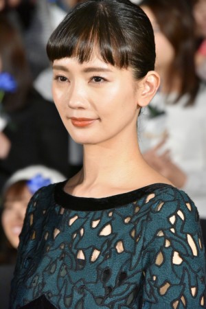 中村ゆり、『8年越しの花嫁 奇跡の実話』完成披露試写会に登壇