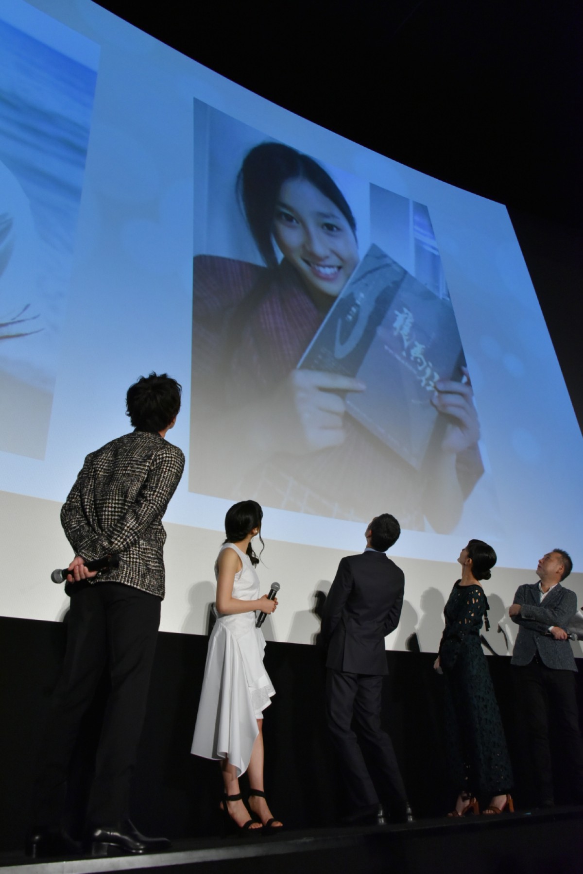 佐藤健、“笑顔”が苦手？「僕、あんまり笑わなくて…」土屋太鳳のフォローに照れる