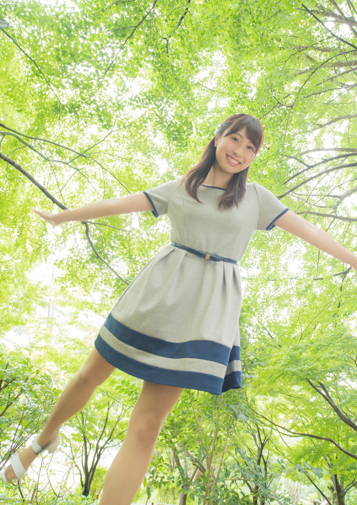 現役女子大生の爽やかな笑顔がはじける！ 『キャンパスクイーンコレクション』発売