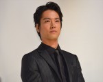 桐谷健太、映画『ビジランテ』完成披露舞台挨拶に登壇