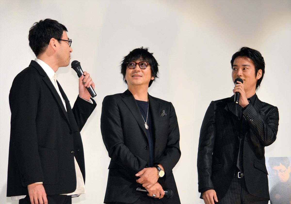 桐谷健太ら三兄弟役が深谷ネギのサプライズに感激!? 「この映画、ネギの映画なの？」
