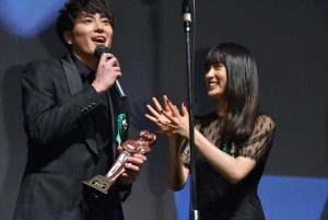 間宮祥太朗、土屋太鳳「第9回TAMA映画賞授賞式」にて