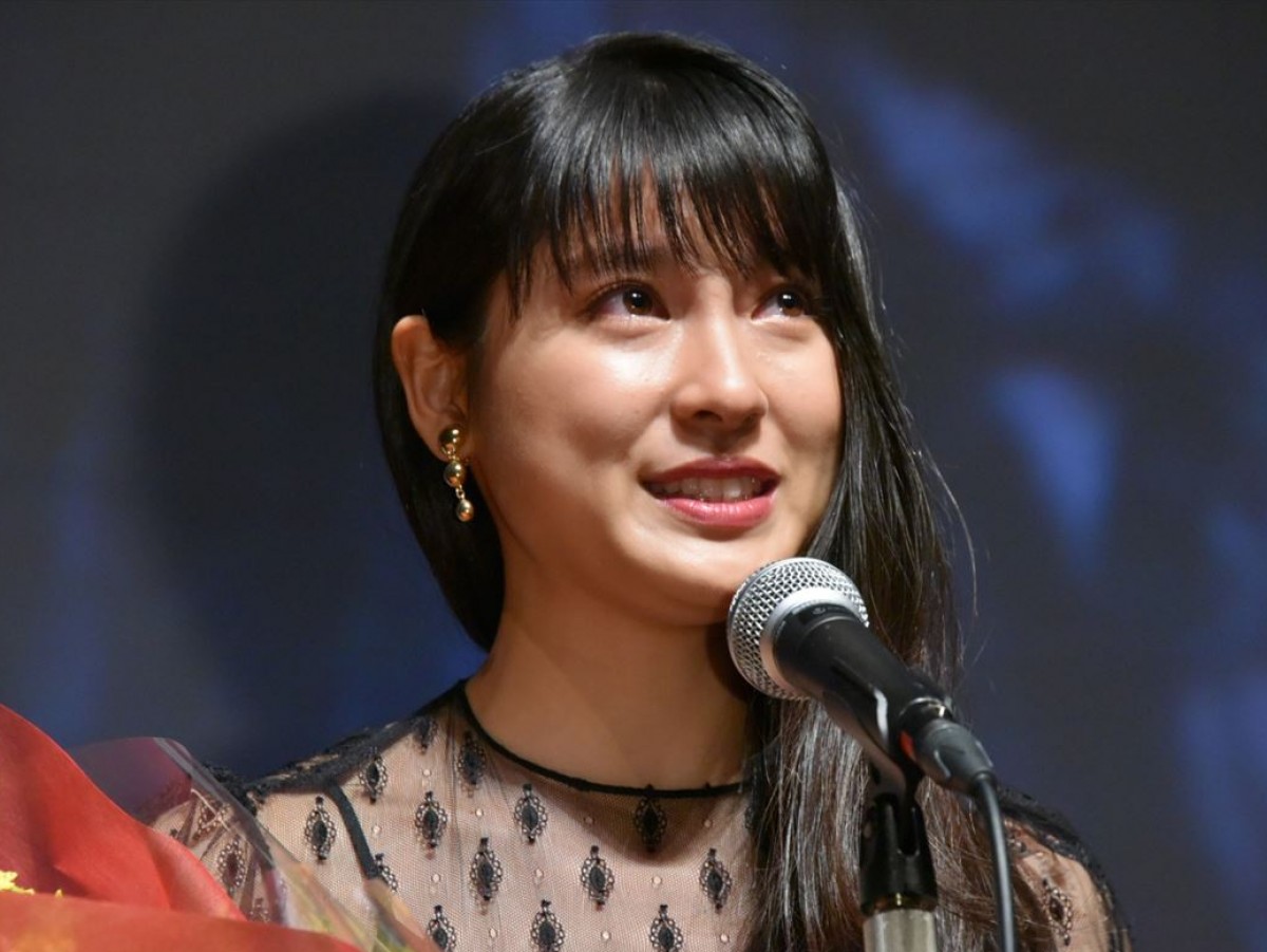 土屋太鳳、最優秀新進女優賞受賞に涙　「出会った全ての人、時間に心から感謝」