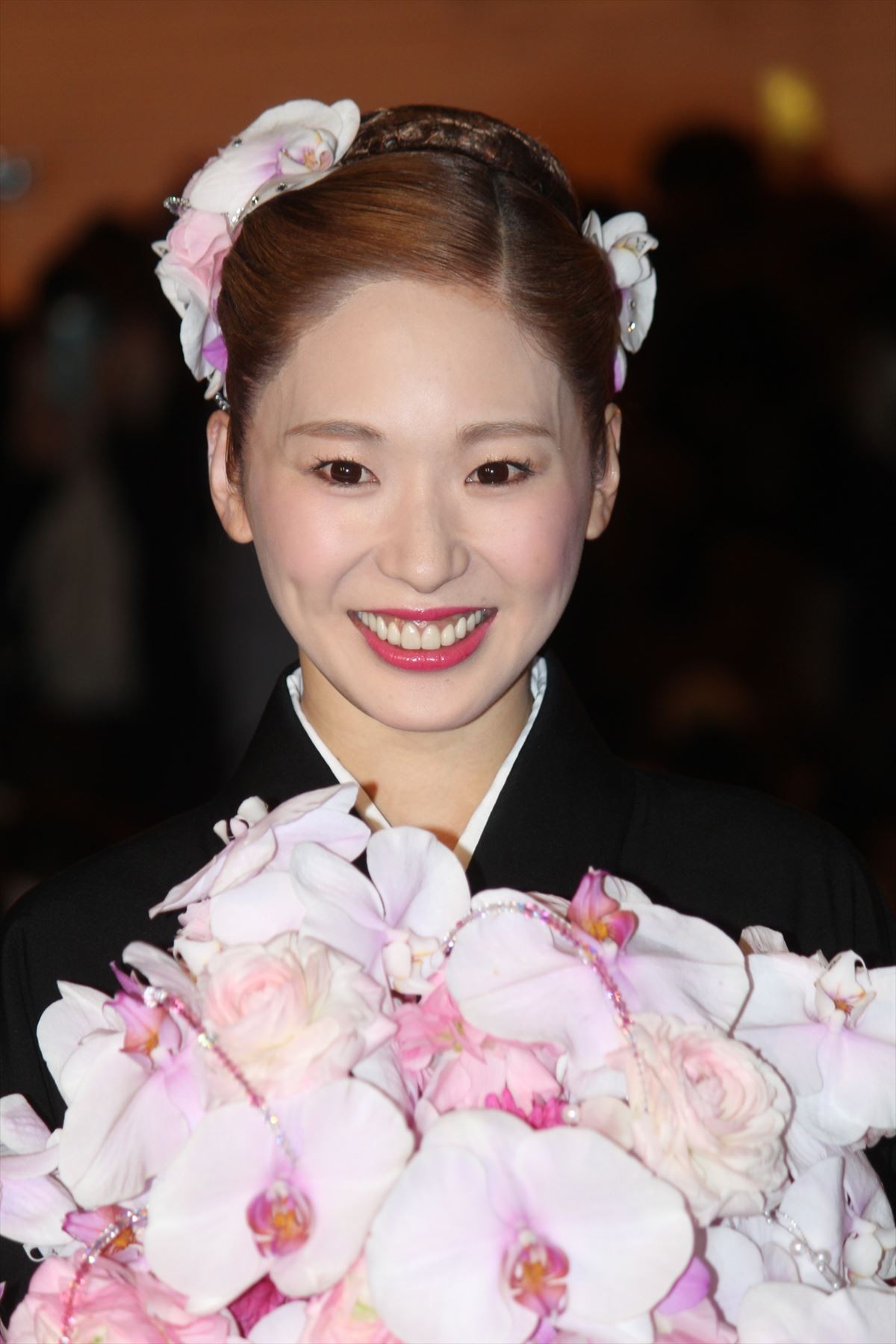 朝夏まなと、自分自身に「“おつかれぃっ！”っていう感じ」爽やかに宝塚・宙組を退団