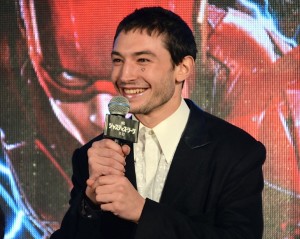 エズラ・ミラー、映画『ジャスティス・リーグ』ジャパンプレミアに登場