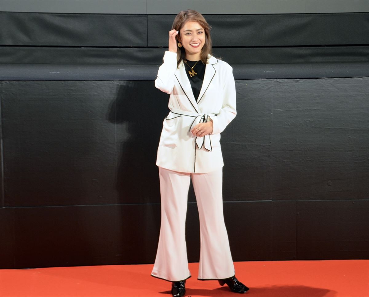 『ジャスティス・リーグ』エズラ・ミラー来日！ 『ハガレン』応援に大盛り上がり