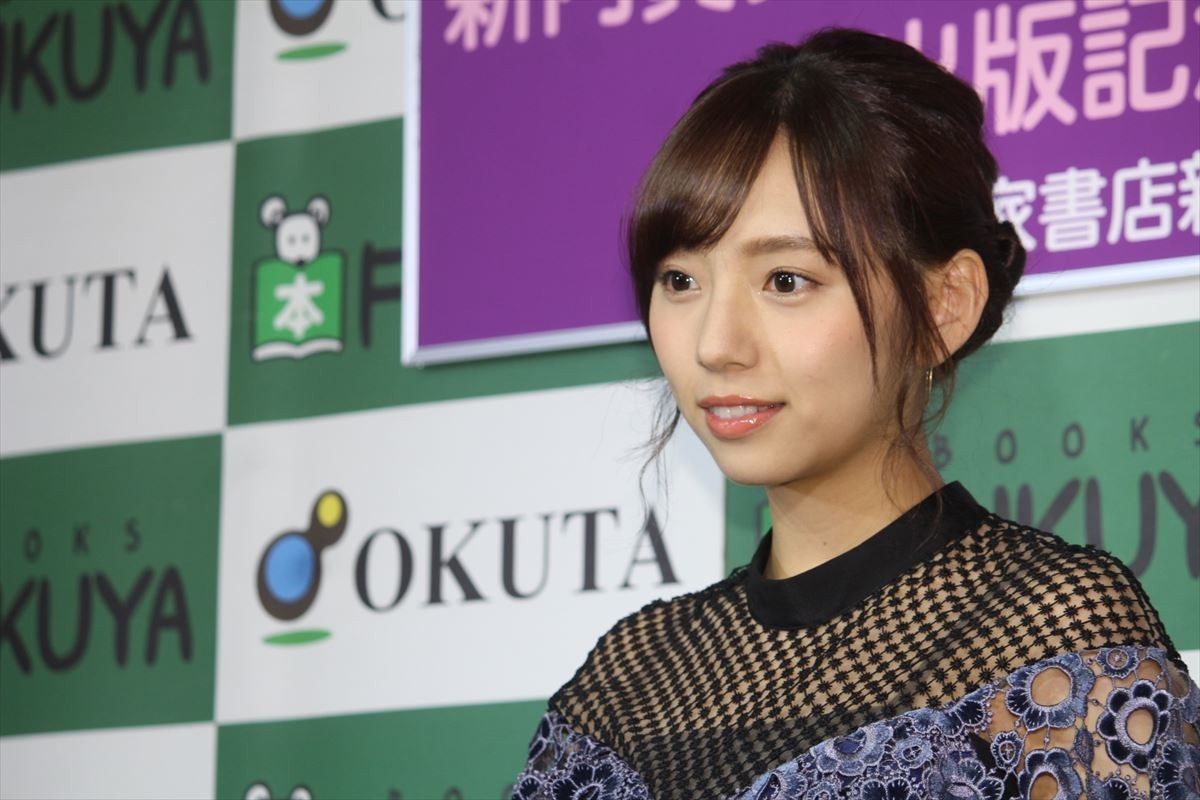乃木坂46最年長メンバー・新内眞衣が1st写真集発売「持ち味はやっぱり親近感」