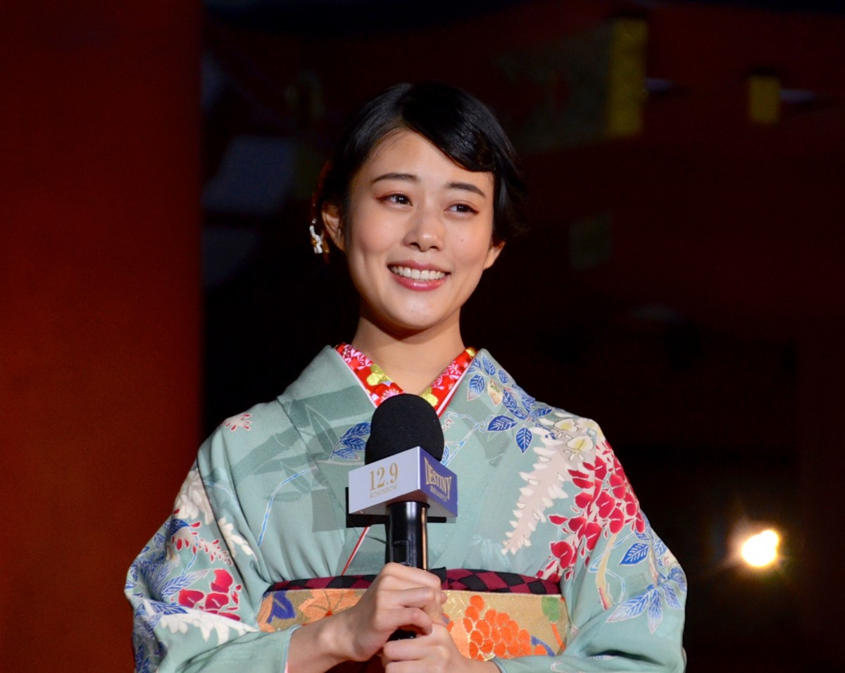高畑充希、堺雅人の「千歳飴を持てよ」にご立腹？『鎌倉ものがたり』奉納試写会開催
