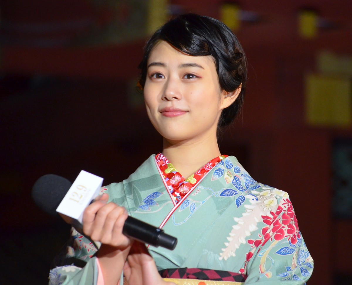 高畑充希、堺雅人の「千歳飴を持てよ」にご立腹？『鎌倉ものがたり』奉納試写会開催