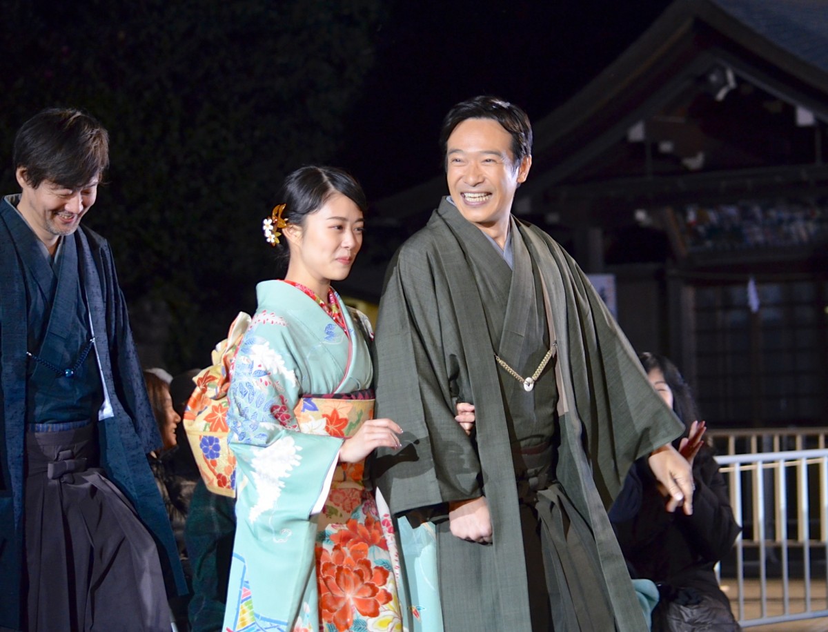 高畑充希、堺雅人の「千歳飴を持てよ」にご立腹？『鎌倉ものがたり』奉納試写会開催