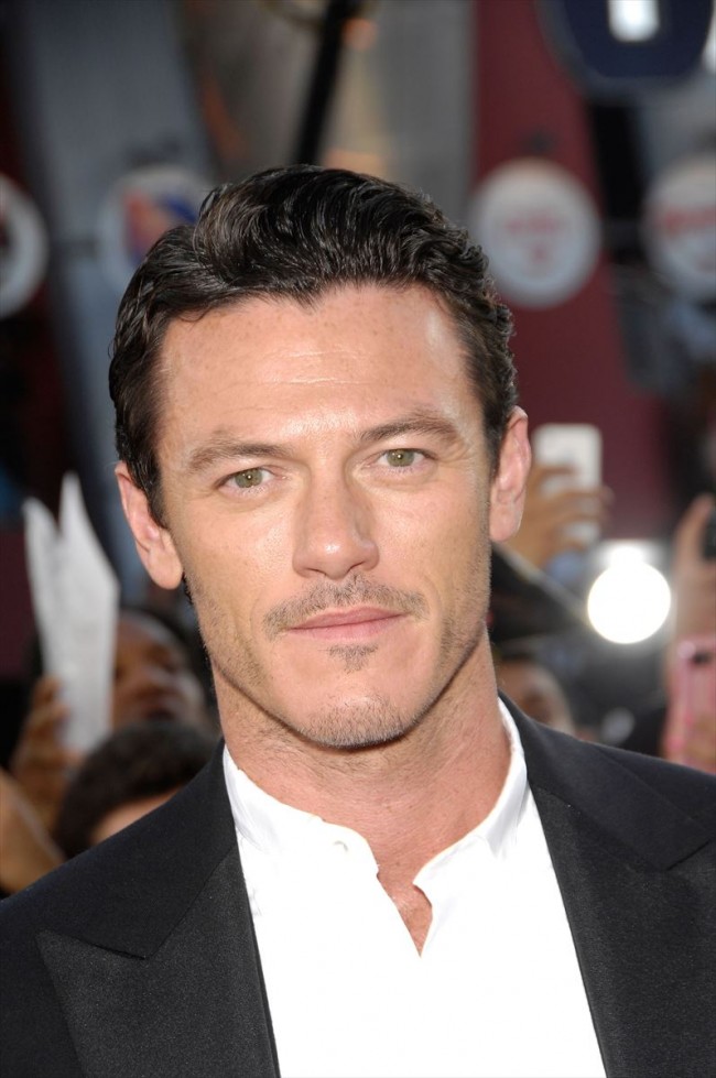 ルーク・エヴァンス、Luke Evans