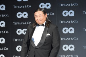 ロバート秋山、『GQ MEN OF THE YEAR 2017』授賞式・記者発表会に登壇