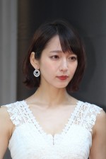 吉岡里帆、VOGUE JAPAN WOMEN OF THE YEAR 2017 授賞式（レッドカーペット）に登場