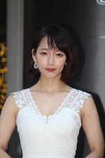 吉岡里帆、VOGUE JAPAN WOMEN OF THE YEAR 2017 授賞式（レッドカーペット）に登場