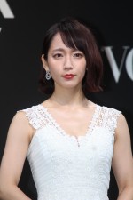 吉岡里帆、VOGUE JAPAN WOMEN OF THE YEAR 2017 授賞式・記者会見に登場