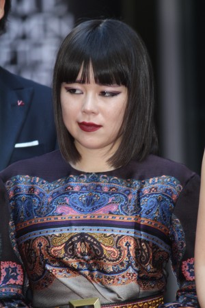 ブルゾンちえみ、VOGUE JAPAN WOMEN OF THE YEAR 2017 授賞式（レッドカーペット）に登場