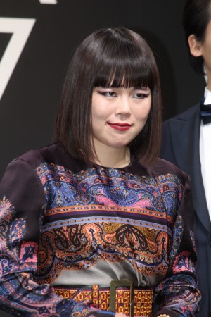 ブルゾンちえみ、VOGUE JAPAN WOMEN OF THE YEAR 2017 授賞式・記者会見に登場