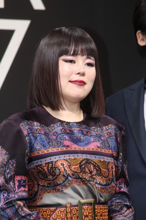 ブルゾンちえみ、VOGUE JAPAN WOMEN OF THE YEAR 2017 授賞式・記者会見に登場