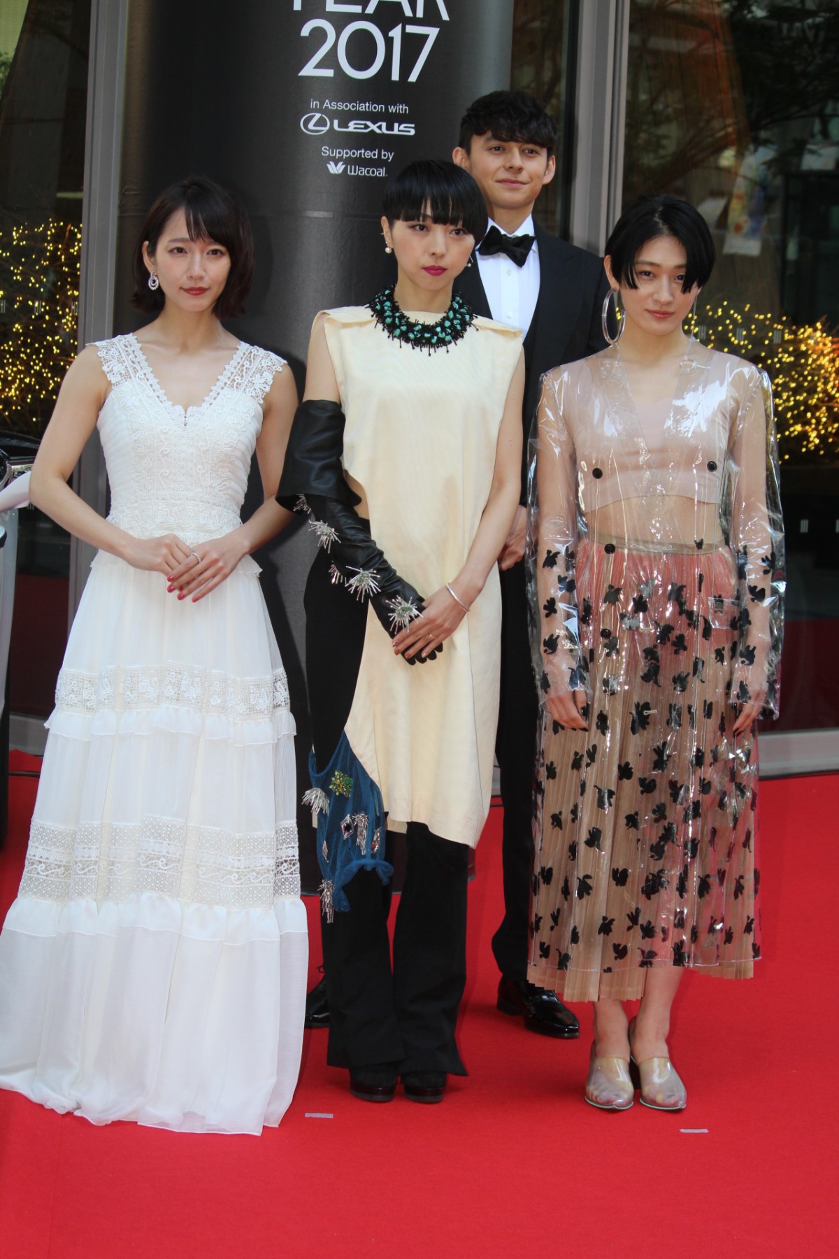 吉岡里帆、 2017年を代表する女性に選出 「リップ一色を悩む時間にも幸せ感じる」