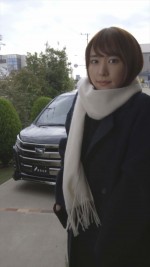 新垣結衣、モノトーンコーディネイトでトヨタ新WEB動画に登場