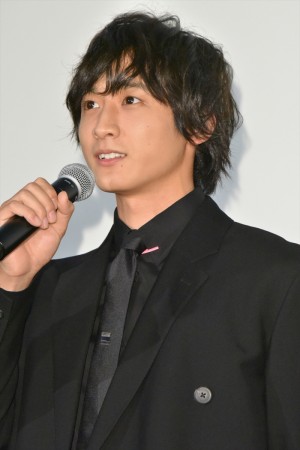 小関裕太、『覆面系ノイズ』初日舞台挨拶に登壇