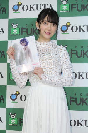 堀未央奈、『堀未央奈1st写真集 君らしさ』発売記念お渡し会に登場