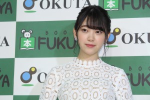 堀未央奈、『堀未央奈1st写真集 君らしさ』発売記念お渡し会に登場
