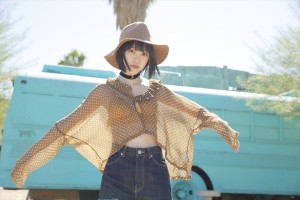 『堀未央奈1st写真集 君らしさ』より