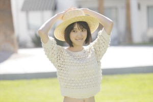 『堀未央奈1st写真集 君らしさ』より